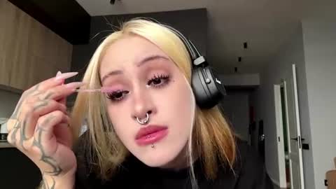 Kimie is here  online show from July 7, 12:08 pm