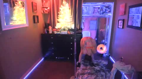 juicyjayxxx69 online show from December 25, 2:25 am