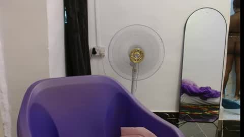 juicyxpink online show from February 26, 10:47 am