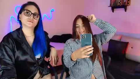 Jules and Gia online show from March 8, 9:29 pm