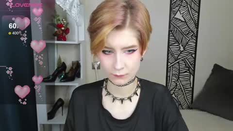 Snapshot of julescrown chatting on December 13, 1:04 am Jules online show from December 13, 1:04 am