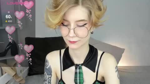 Snapshot of julescrown chatting on February 25, 1:09 am Jules online show from February 25, 1:09 am