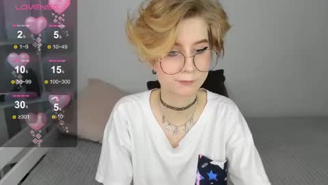 Snapshot of julescrown chatting on February 24, 8:04 am Jules online show from February 24, 8:04 am