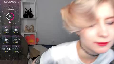 Snapshot of julescrown chatting on September 23, 1:04 am Jules online show from September 23, 1:04 am