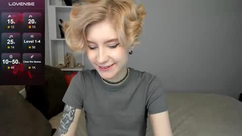 Snapshot of julescrown chatting on September 13, 1:24 am Jules online show from September 13, 1:24 am