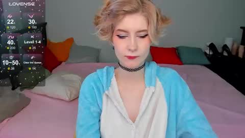 Snapshot of julescrown chatting on September 25, 1:59 am Jules online show from September 25, 1:59 am