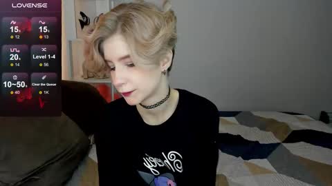 Snapshot of julescrown chatting on September 15, 1:36 am Jules online show from September 15, 1:36 am