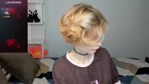 Snapshot of julescrown chatting on September 26, 2:09 am Jules online show from September 26, 2:09 am