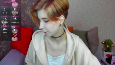 Snapshot of julescrown chatting on December 8, 1:02 am Jules online show from December 8, 1:02 am