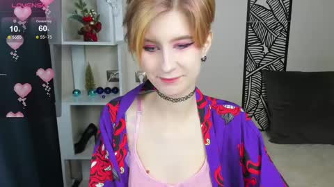 Snapshot of julescrown chatting on December 14, 1:17 am Jules online show from December 14, 1:17 am