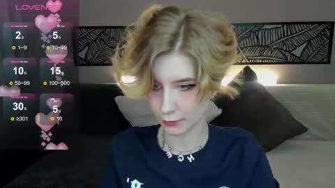 Snapshot of julescrown chatting on March 7, 12:58 am Jules online show from March 7, 12:58 am