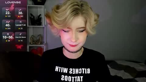 Snapshot of julescrown chatting on September 21, 12:53 am Jules online show from September 21, 12:53 am