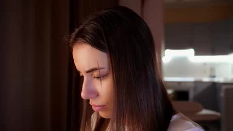 Molly online show from March 13, 3:35 pm