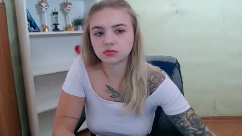 Snapshot of juliacrazy_ chatting on September 10, 5:29 am juliacrazy_ online show from September 10, 5:29 am