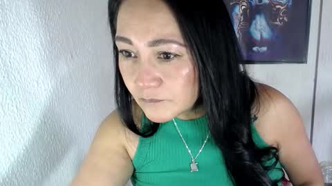 julianawet_25 online show from February 15, 5:01 pm