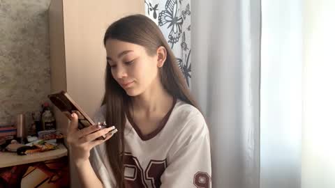 Viola online show from February 13, 1:29 am