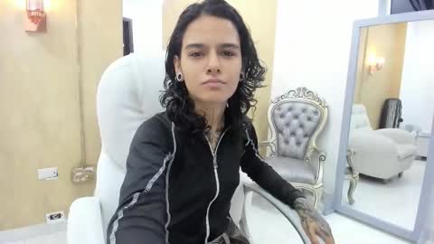 julianne_7 online show from December 22, 12:30 pm