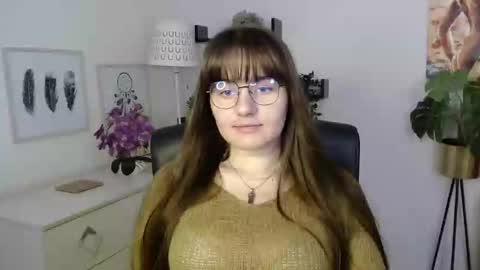 Julie online show from September 22, 12:36 pm