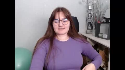 Julie online show from November 14, 3:34 pm