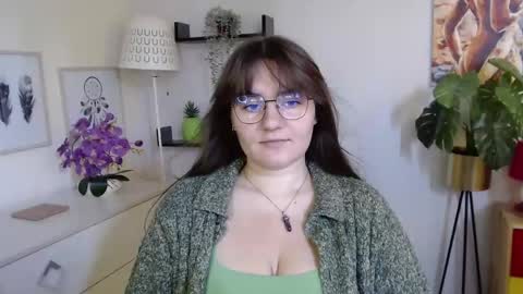 Julie online show from September 10, 12:38 pm