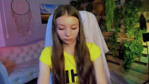 juliedaniel online show from January 13, 8:40 am