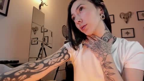 juliet_sourire online show from February 5, 2:29 am