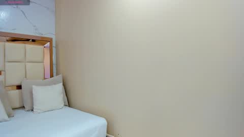     online show from January 6, 10:24 pm