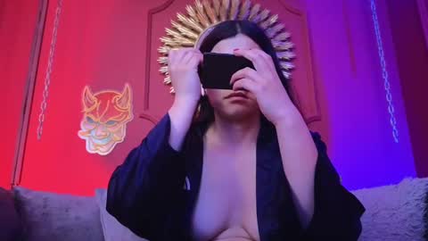  Julieta  online show from November 4, 11:59 am