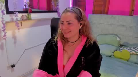 julieta_star69 online show from March 13, 12:45 am