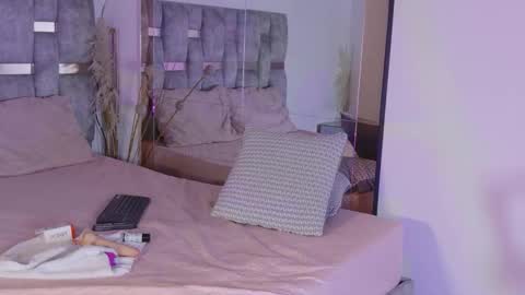 julietatorres_ online show from November 7, 4:29 am