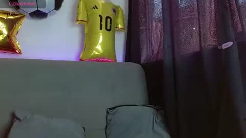 juliethamarquezz online show from June 23, 3:21 pm