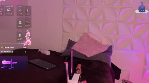 Snapshot of juliethmosss chatting on October 18, 10:00 pm Julieth online show from October 18, 10:00 pm