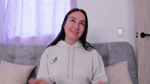 jullya    630  1330 -5 online show from November 24, 2:19 pm