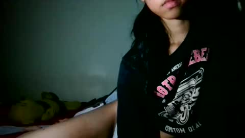 junnie_doll online show from April 24, 1:14 pm