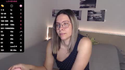 Julie online show from November 28, 6:05 am