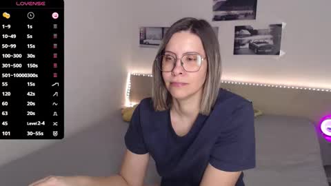 Julie online show from February 1, 4:55 am