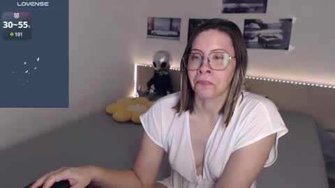 Julie online show from January 29, 5:09 am