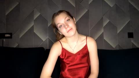 Lina online show from October 16, 8:00 pm