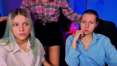 kaela_spell_ online show from November 27, 10:07 am