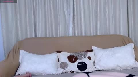 Kaila Lewis online show from October 29, 7:05 pm