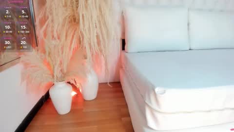 Kailyn online show from January 11, 3:06 pm