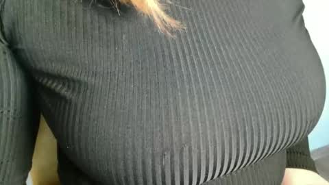 Kaitlin online show from April 17, 10:06 am