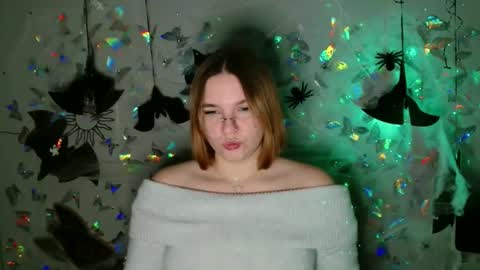 Kaitlin online show from October 9, 6:34 pm