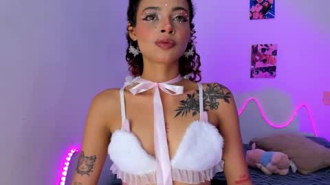 Kalahnna  online show from January 18, 5:37 am