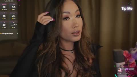 kamilee__xo online show from July 3, 6:36 pm