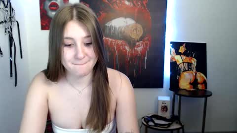 kamilla_love_ online show from March 6, 2:45 pm