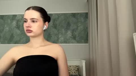 Laura online show from July 7, 9:24 am