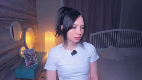 Emily online show from November 24, 7:16 pm