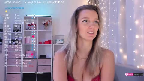 Julia online show from February 5, 8:14 pm