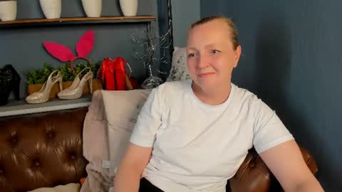Karen online show from June 21, 10:19 am